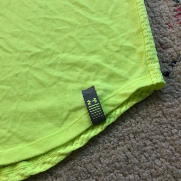 🧜🏼‍♀️3 for $15 item!🧜🏼‍♀️ Under Armour tee - Picture 2 of 3